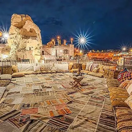 Zara Cave Hotel10 Adults Only Отель
