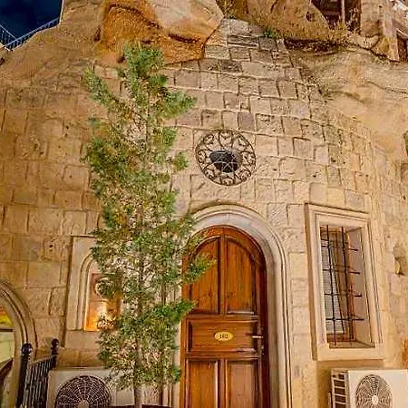 Отель Zara Cave Hotel10 Adults Only 5*